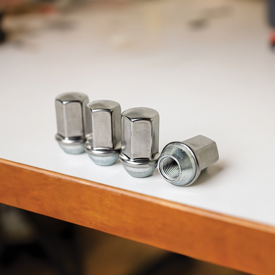 GM Wheel Lug Nuts M14x1.5 | Silverado, Sierra, Suburban, Tahoe | Stainless Steel Lug Nuts