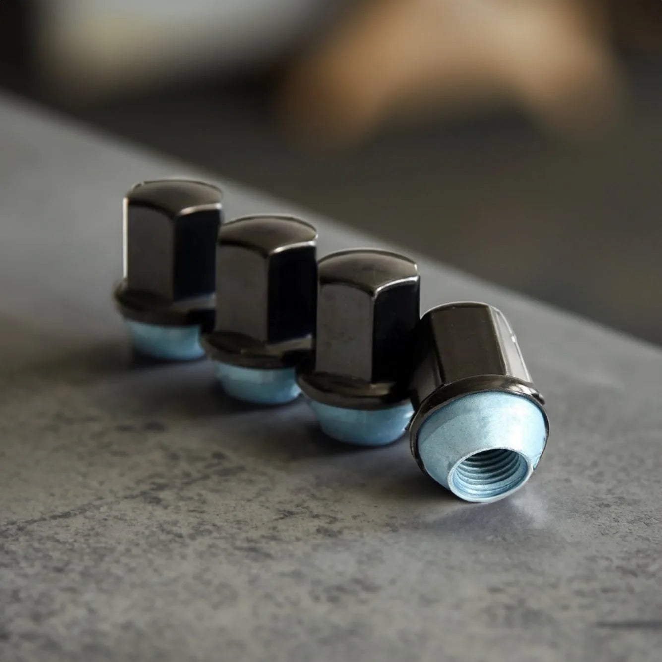 Steel top lug nuts