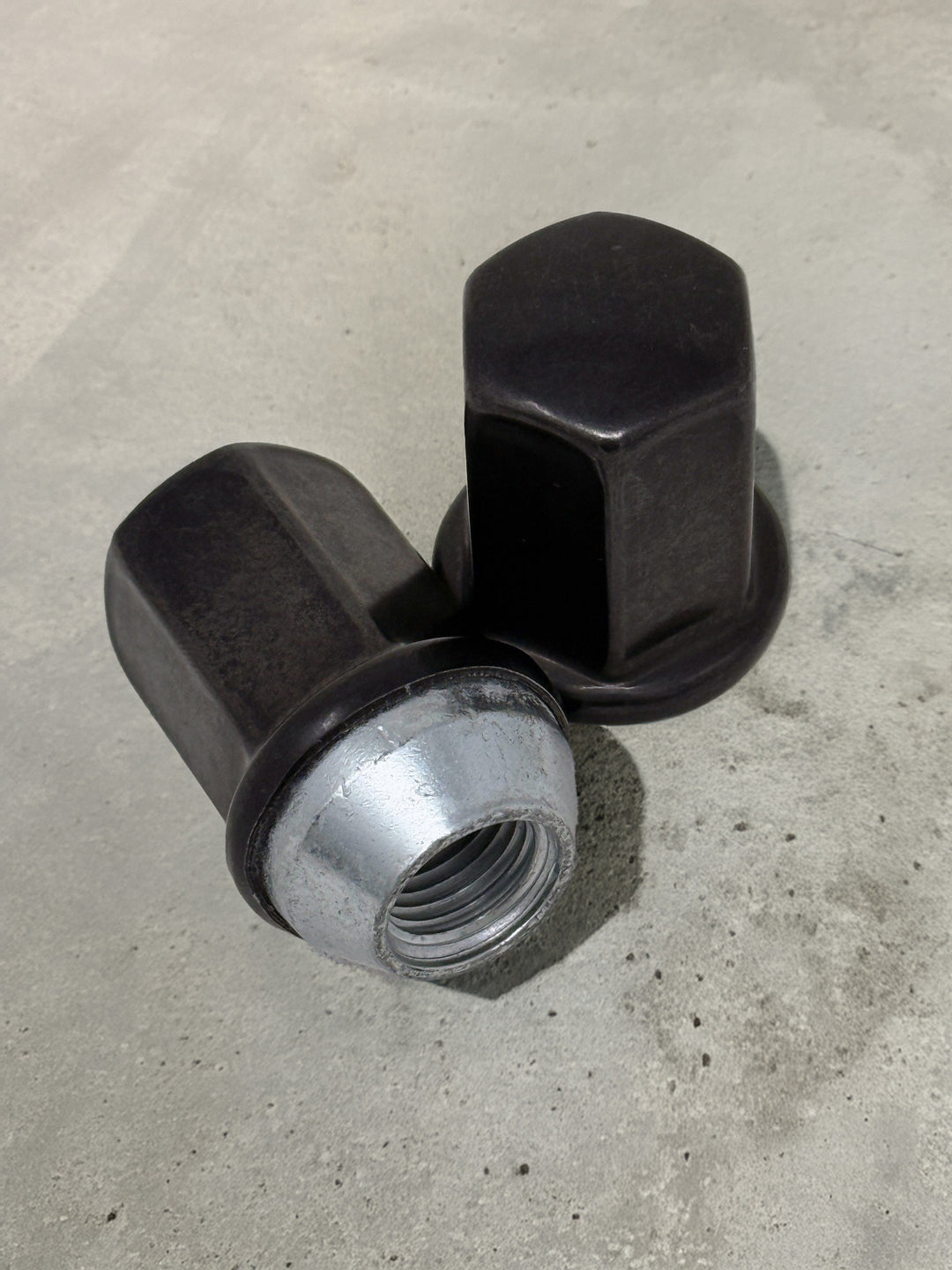 GM Wheel Lug Nuts M14x1.5 | Silverado, Sierra, Suburban, Tahoe | Charcoal Black Stainless Steel Lug Nuts