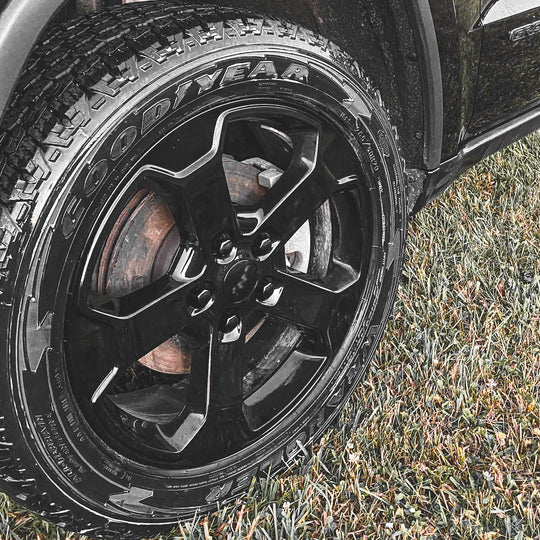 Jeep Wheel Lug Nuts M14x1.5 | Jeep Gladiator, Grand Cherokee, Wagoneer, Wrangler | Black Stainless Steel Wheel Nuts