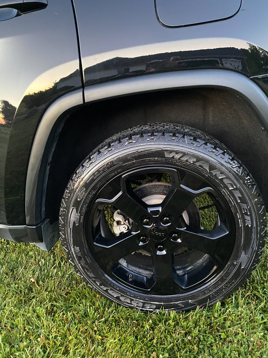 Jeep Wheel Lug Nuts M14x1.5 | Jeep Gladiator, Grand Cherokee, Wagoneer, Wrangler | Black Stainless Steel Wheel Nuts