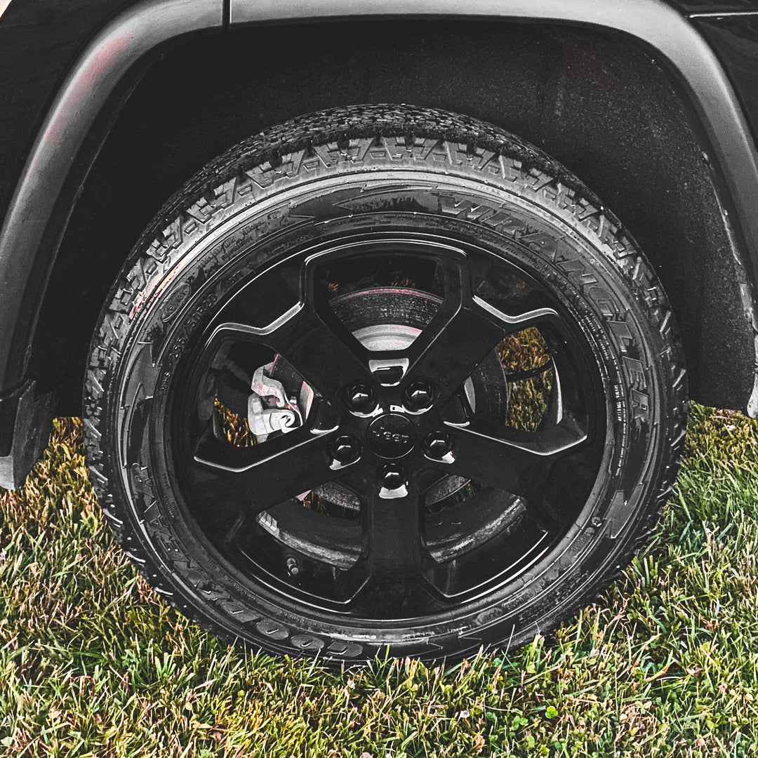 Jeep Wheel Lug Nuts M14x1.5 | Jeep Gladiator, Grand Cherokee, Wagoneer, Wrangler | Black Stainless Steel Wheel Nuts